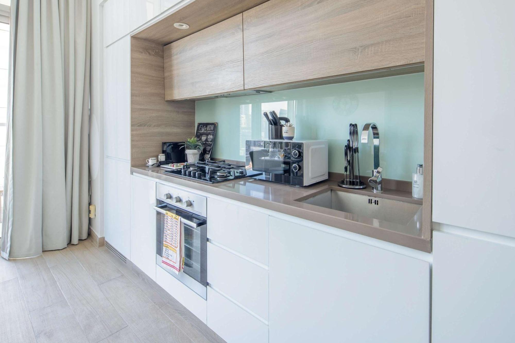 Frank Porter - One Apartment Dubai